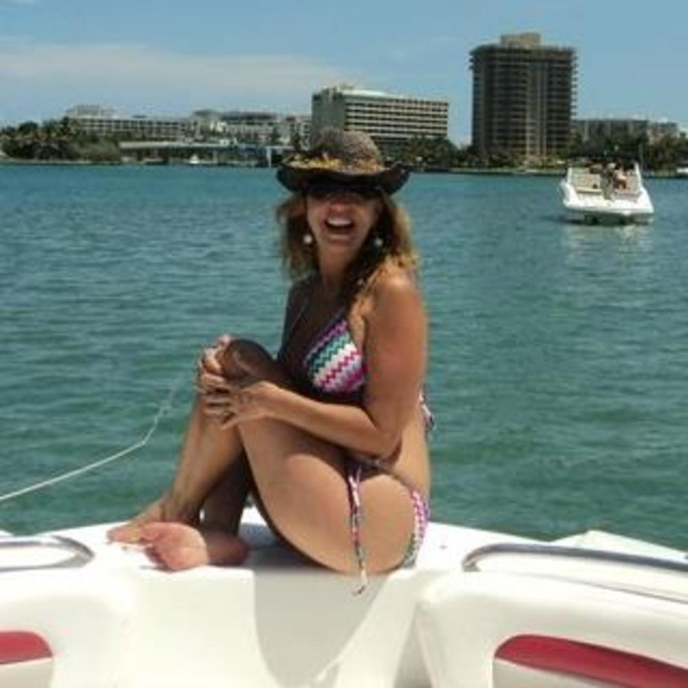 Meet your Posher, Mariela